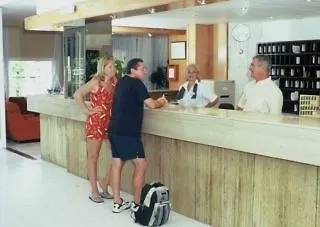 Reina Isabel Hotel 2*